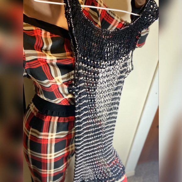 BUY OR ADD ON AS 🎁 🤍🖤Beaded Top 🤍🖤 - Picture 3 of 6